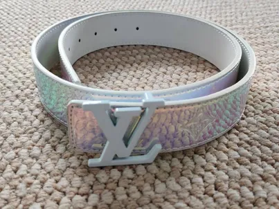 Holographic Louis Vuitton Belt QC photo