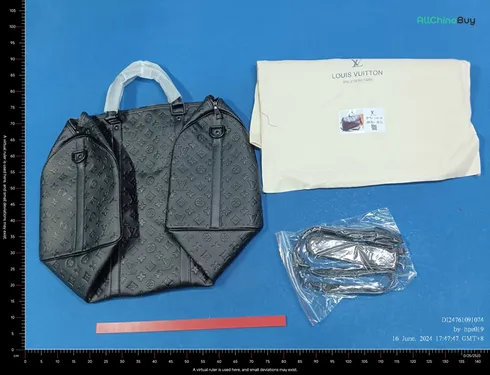 Louis Vuitton Travel Bag QC photo