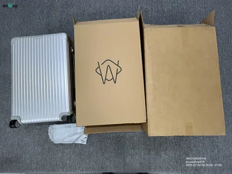 Rimowa Suitcases (6 Variants) QC photo