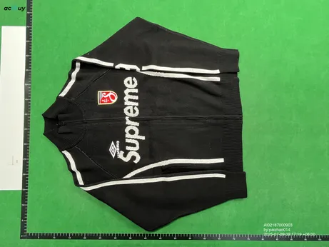 Supreme x Umbro Black Knit Sweater QC photo