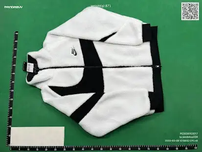 Nike Big Swoosh Reversible Boa Jacket QC photo