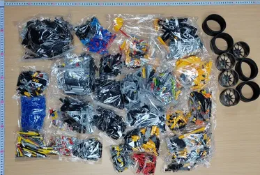 Lego McLaren P1 QC photo