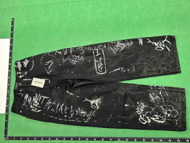 Balenciaga Baggy Black Grafitti Jeans QC photo