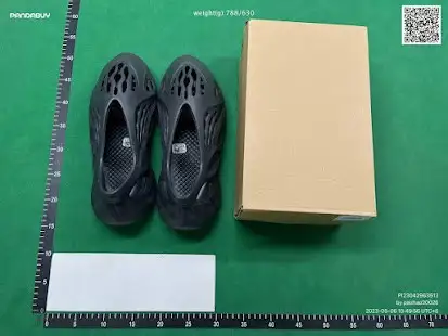 Adidas Yeezy Foam RNNR (16 Colors) QC photo