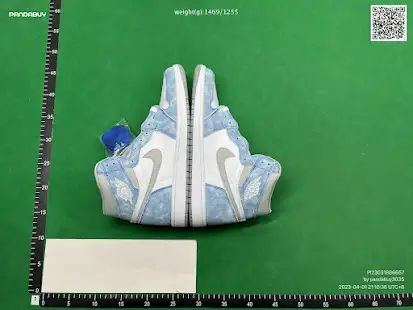 Jordan 1 Retro High Hyper Royal Smoke Grey QC photo