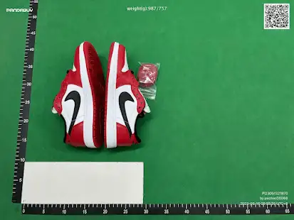 Jordan 1 Retro Low Chicago QC photo