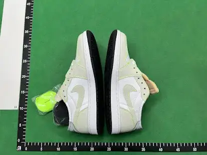 Jordan 1 Retro Low White Ghost Green Black QC photo