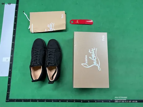 Louboutin Shoes (23 Variants) QC photo