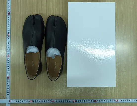 Maison Margiela Tabi Flat Shoes (4 Variants) QC photo
