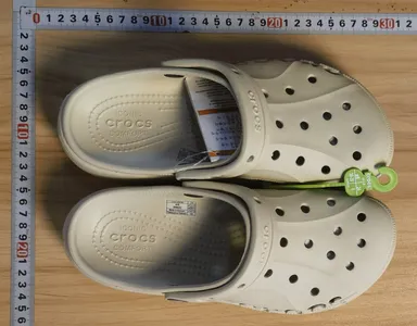 More Crocs (29 Colorways) QC photo